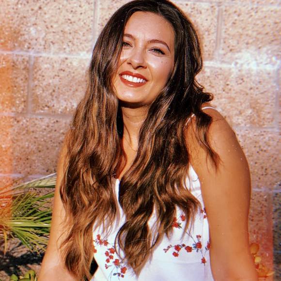 Meet your Posher, Irisa - Picture 1 of 1